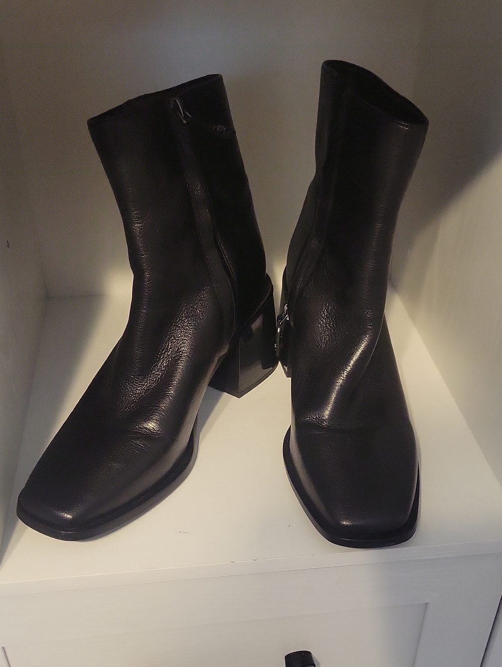 Sam Edelman Winnie Black Leather Block Heel Booties - Size 8